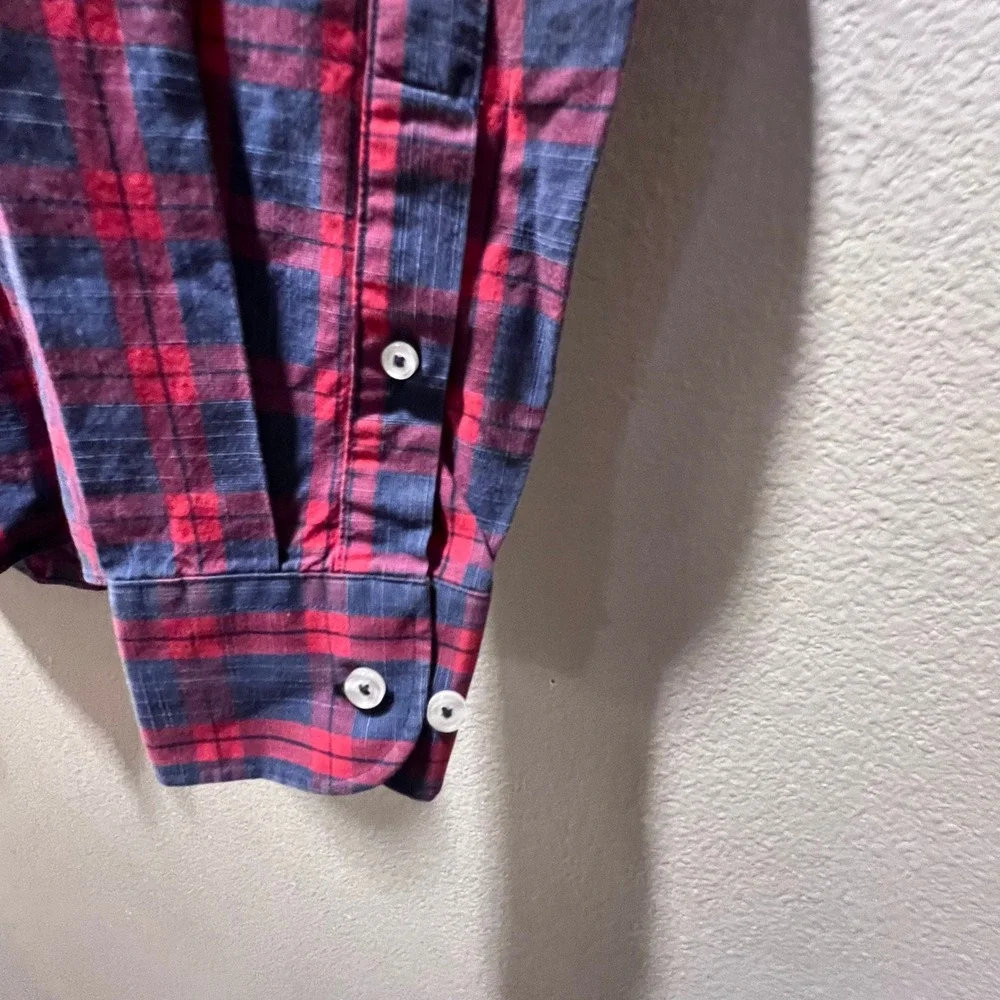 UNTUCKit Men CARMENENT 40209 Medium Long Sleeve Button Down Red Blue Plaid Shirt
